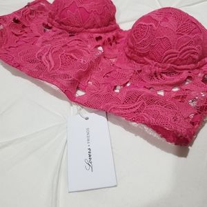 Lovers & friends lace cropped top size med…
